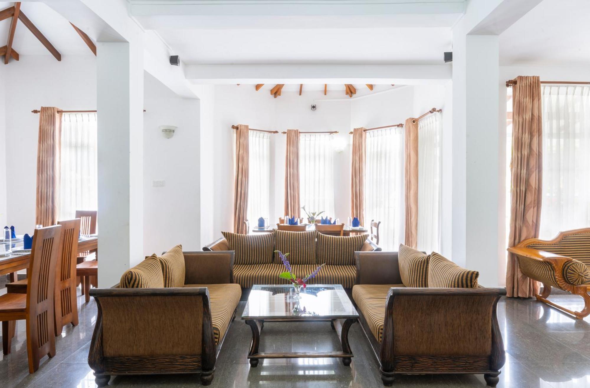 Hotel Aaradhya Nuwara Eliya Esterno foto