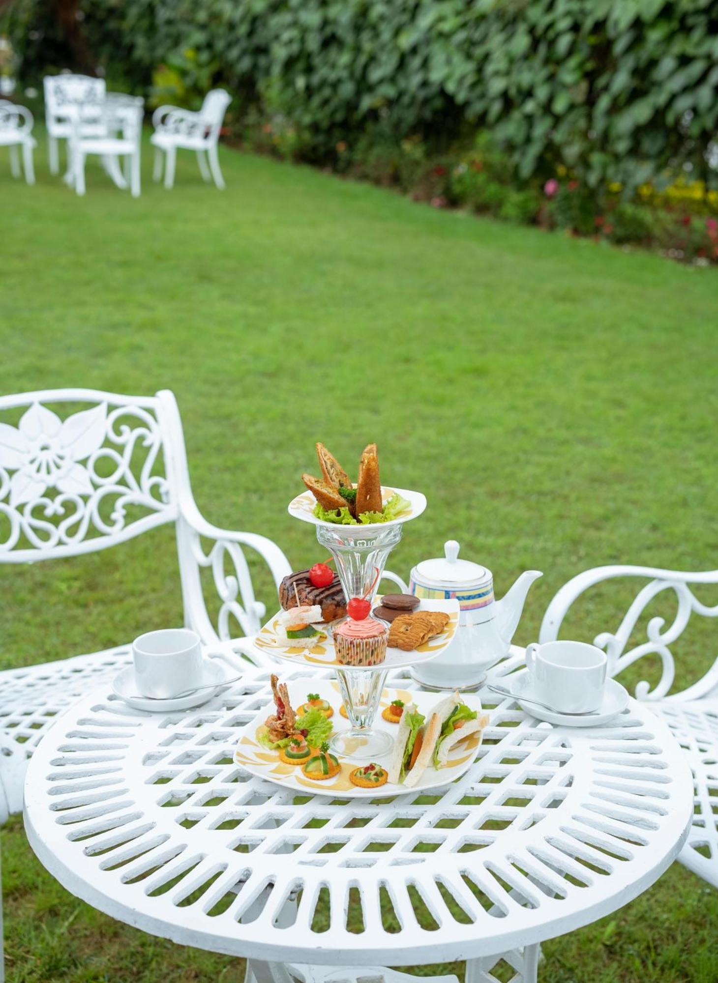 Hotel Aaradhya Nuwara Eliya Esterno foto