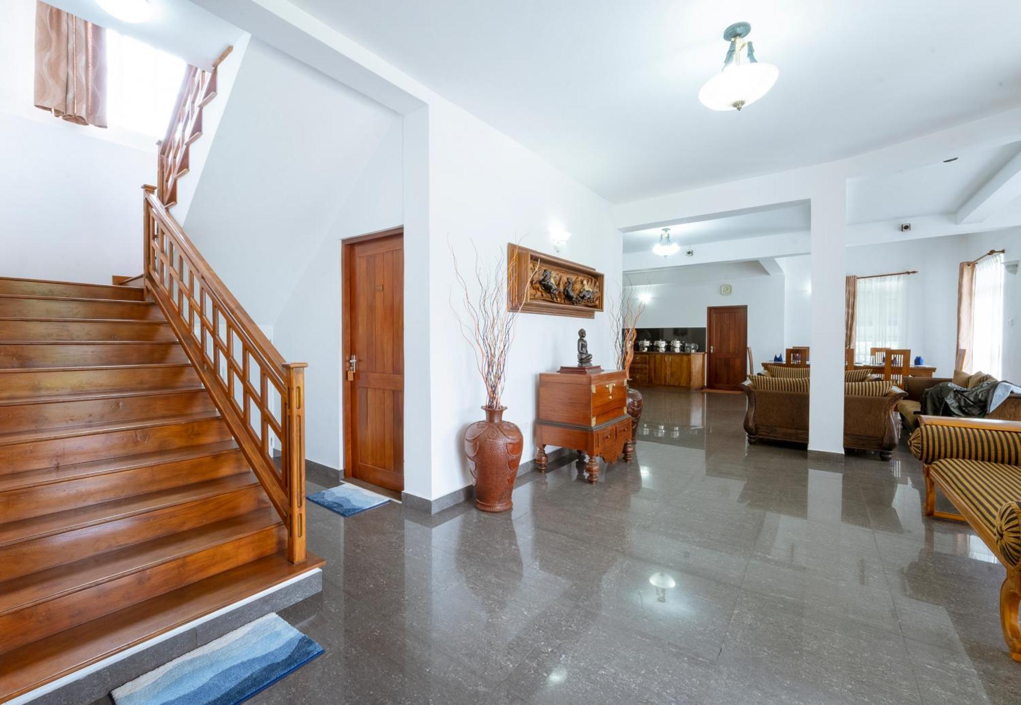Hotel Aaradhya Nuwara Eliya Esterno foto