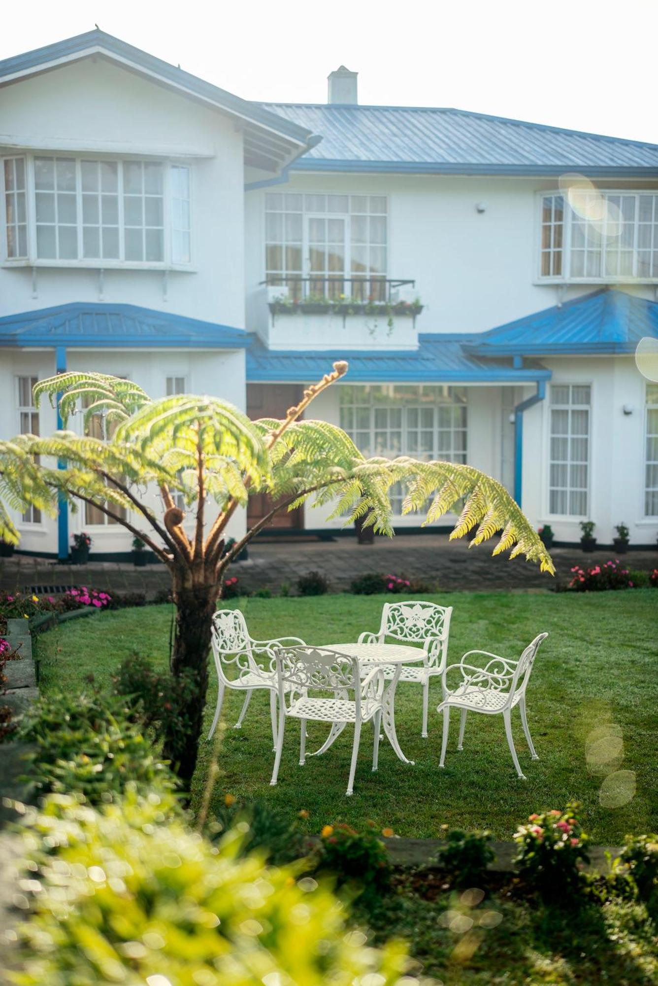 Hotel Aaradhya Nuwara Eliya Esterno foto